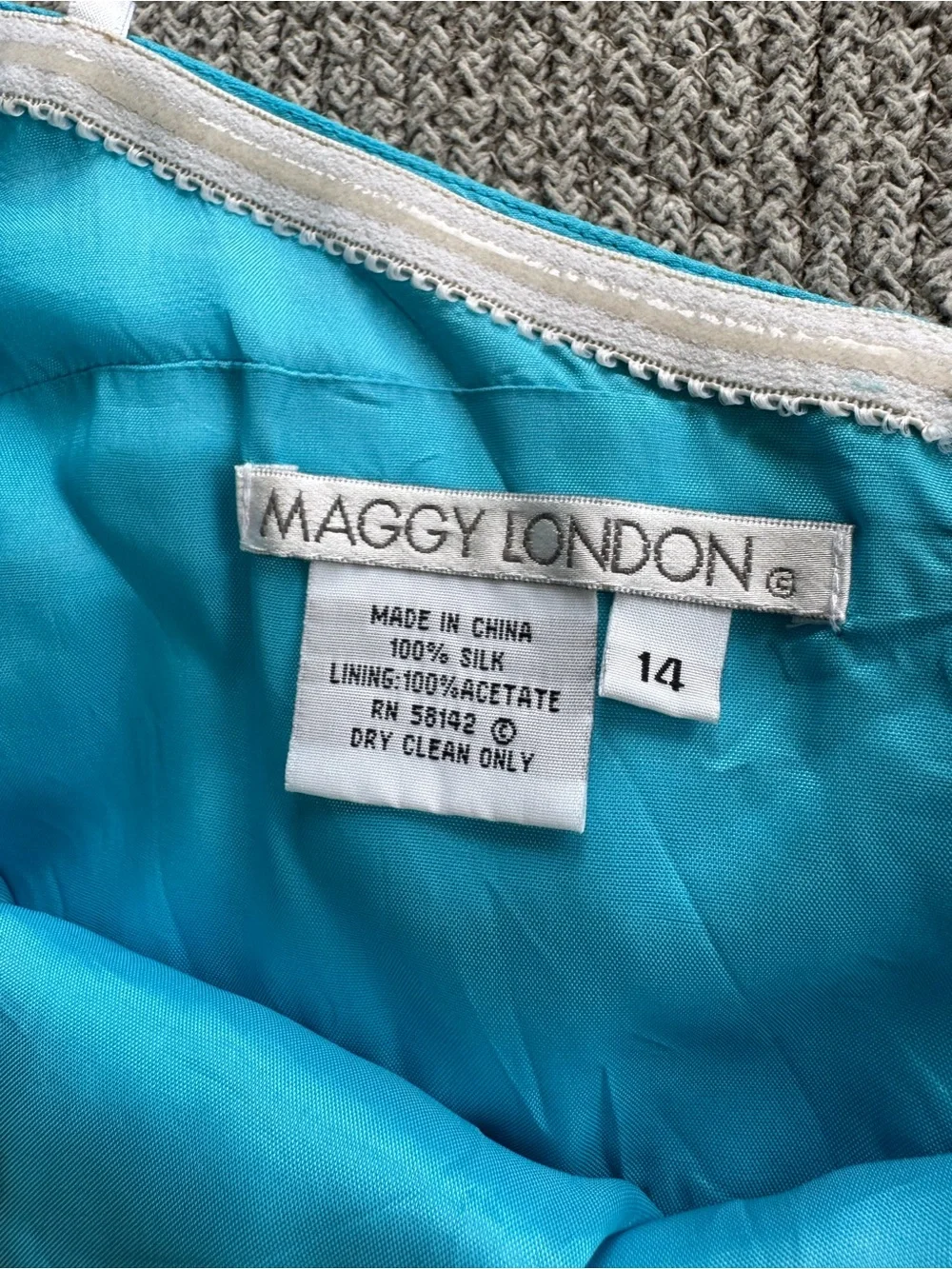 Maggy London Turquoise Silk Halter V-Neck Midi Dress Sz 14